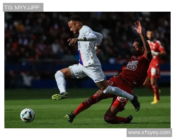 内马尔带伤出战巴黎圣日耳曼法甲联赛，再次上演神奇表现